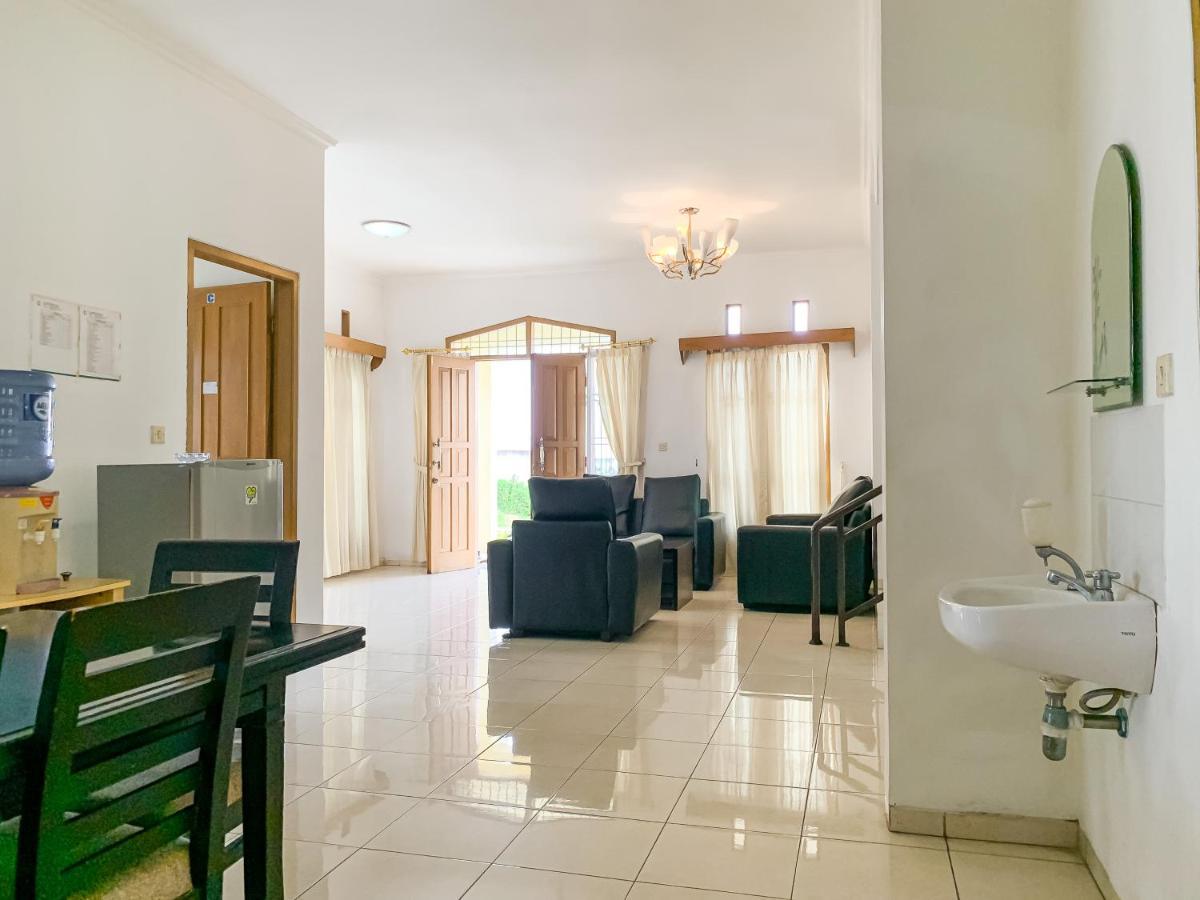 Beranda Istirahat Villa 4Br At Galaxy Resort Puncak Cikundul Zewnętrze zdjęcie